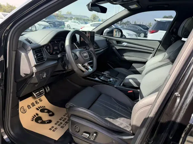 Audi Q5L — Фото автомобиля 3