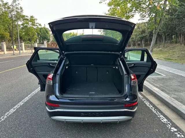 Audi Q4 e-tron — Фото автомобиля 14