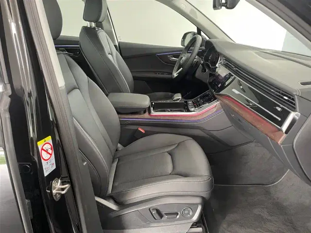 Audi Q7 — Фото автомобиля 18