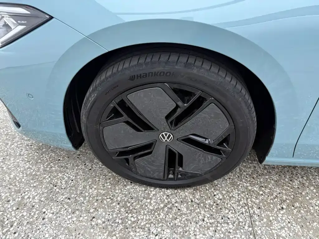 Volkswagen Passat 2025 Model Pro 380TSI Starlight Dragon Premium Edition — Фото автомобиля 14