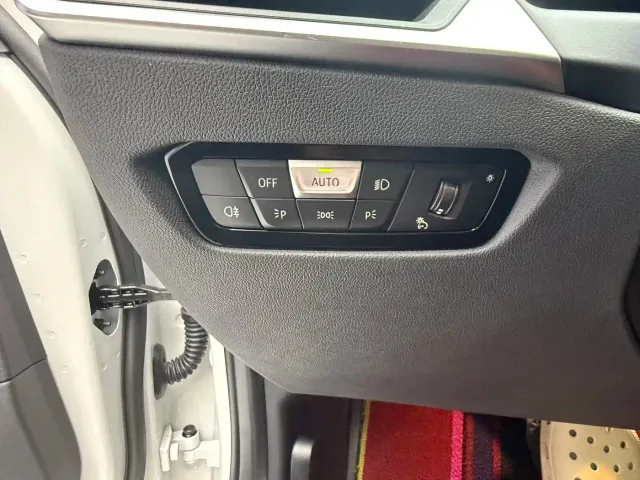 BMW 3 Series — Фото автомобиля 10