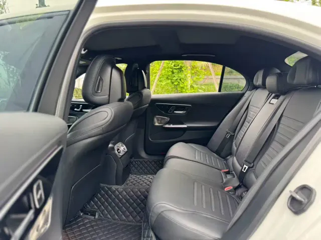 Mercedes-Benz C-Class — Фото автомобиля 9