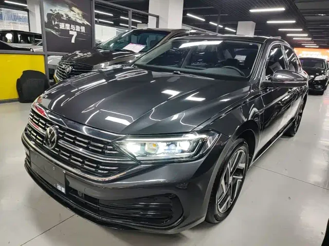 Фотография автомобиля — Volkswagen Sagitar