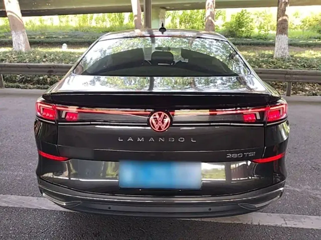 Volkswagen Lamando — Фото автомобиля 5