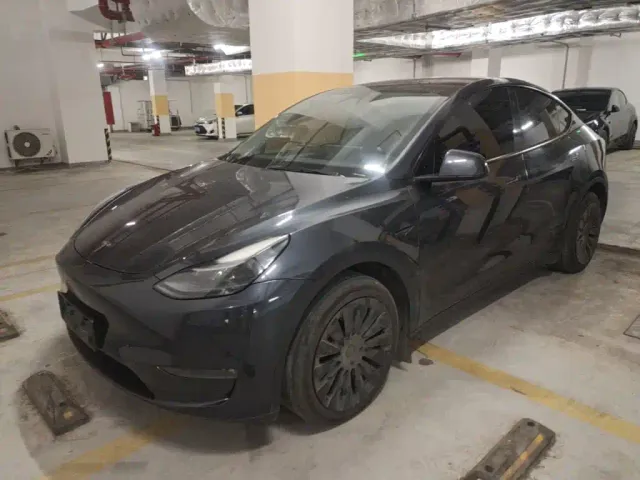 Фотография автомобиля — Tesla Model Y
