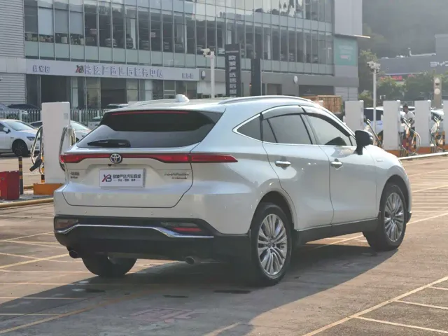 Toyota Harrier — Фото автомобиля 6