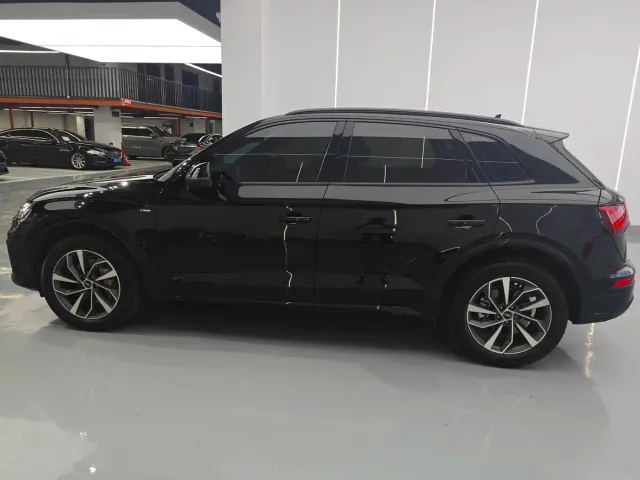 Audi Q5L — Фото автомобиля 5