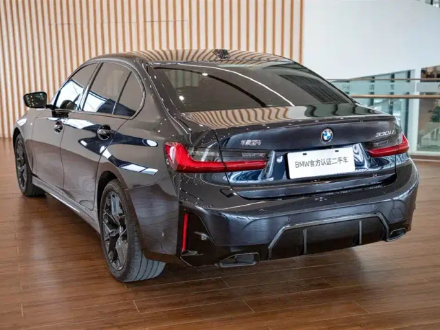 BMW 3 Series — Фото автомобиля 8
