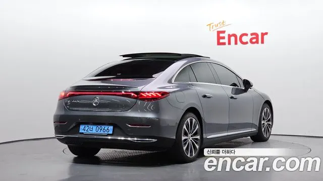 Mercedes-Benz EQE — Фото автомобиля 2