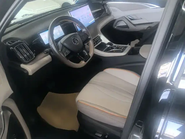 BYD Song Pro — Фото автомобиля 10