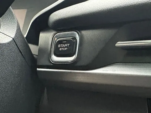 Wuling Jiachen — Фото автомобиля 10