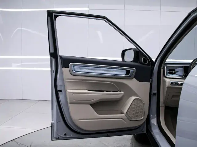 Geely ICON — Фото автомобиля 12
