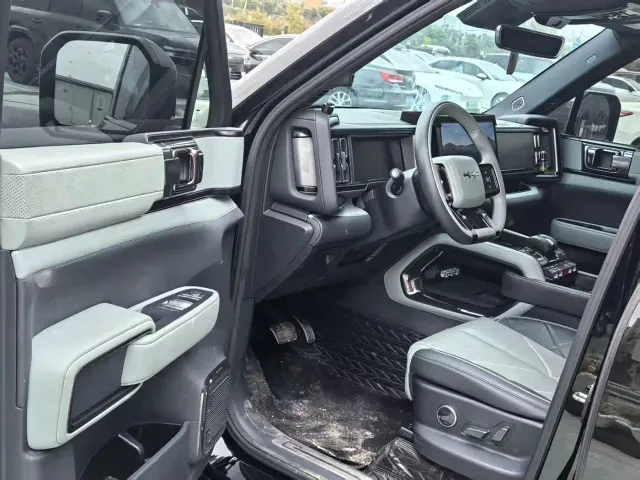 BYD FangChengBao Leopard 5 — Фото автомобиля 3