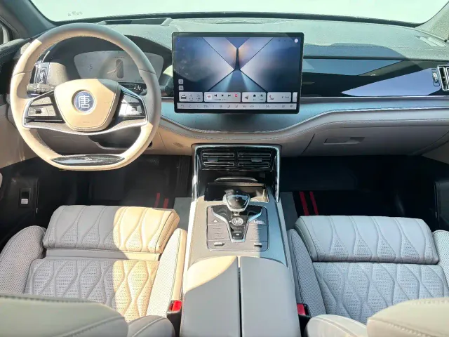 BYD Tang — Фото автомобиля 12