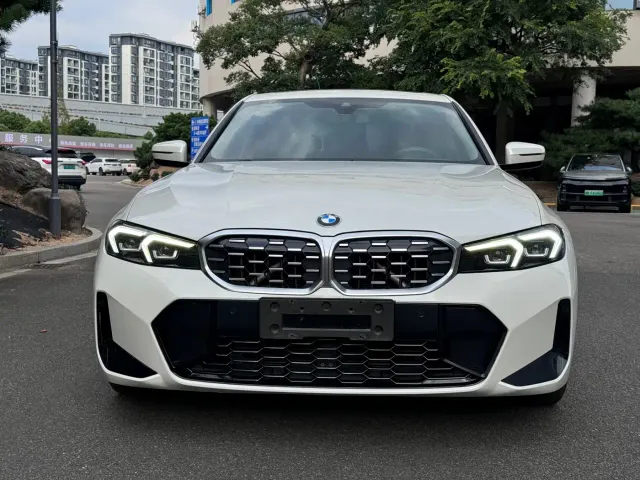 BMW 3 Series — Фото автомобиля 2