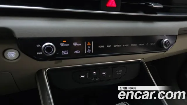 Kia Carnival Generation 4 — Фото автомобиля 16