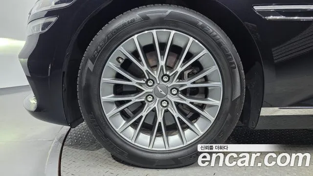 Genesis G80 Бензин 2.5 турбо 2WD — Фото автомобиля 5