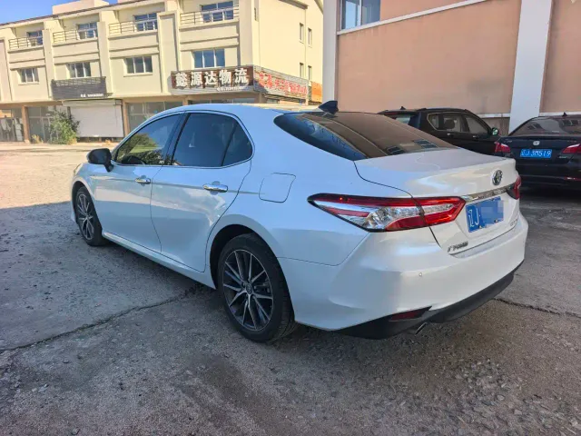 Toyota Camry — Фото автомобиля 5