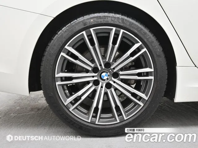 BMW 3-Series 3 серия (G20) 320i M Sport — Фото автомобиля 5