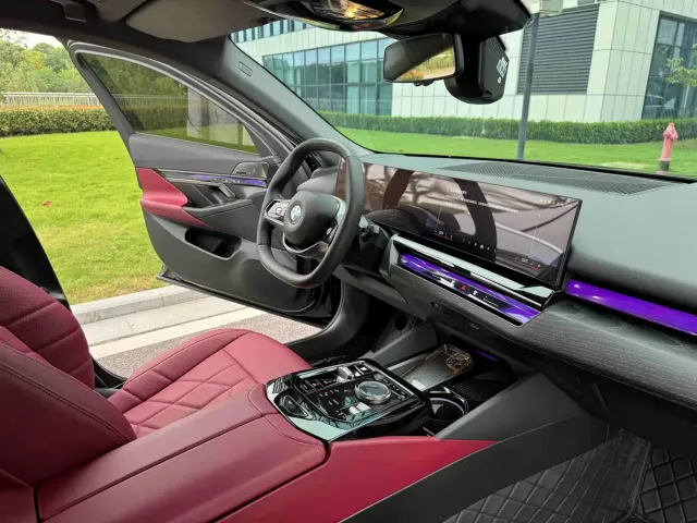 BMW 5 Series — Фото автомобиля 18