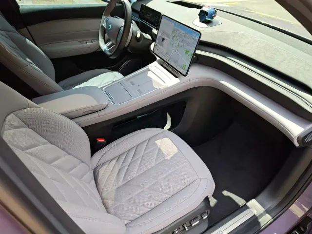 Nio EC6 — Фото автомобиля 18