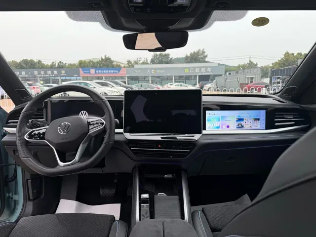Volkswagen Passat — Фото автомобиля 5