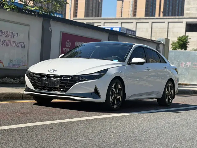 Фотография автомобиля — Hyundai Elantra