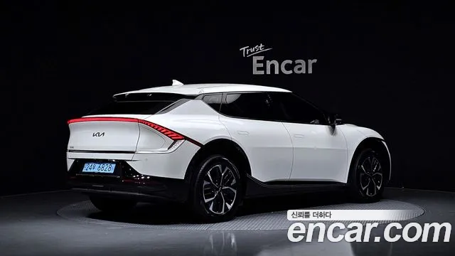 Kia EV6 — Фото автомобиля 2