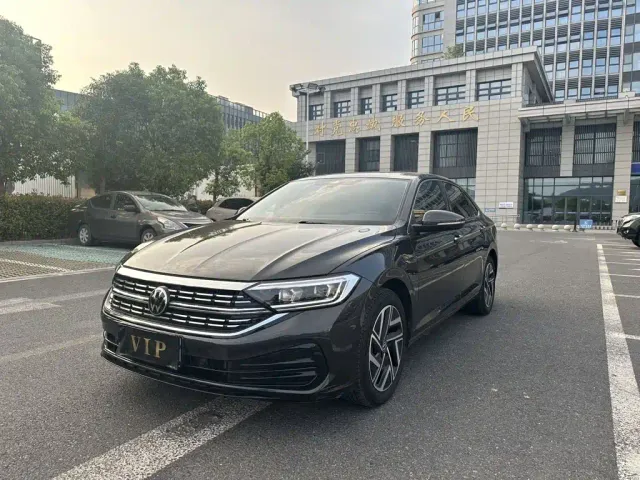 Volkswagen Sagitar — Фото автомобиля 2