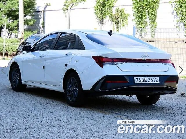 Hyundai Avante CN7 — Фото автомобиля 3