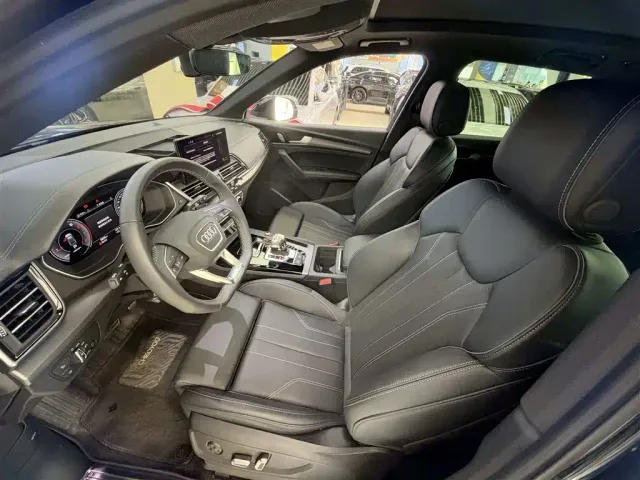 Audi Q5L — Фото автомобиля 4