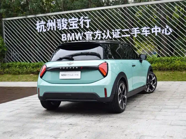 MINI Hatch — Фото автомобиля 6