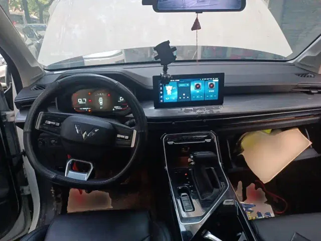 Wuling Asta — Фото автомобиля 5