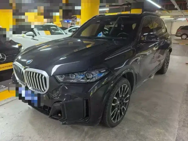 Фотография автомобиля — BMW X5