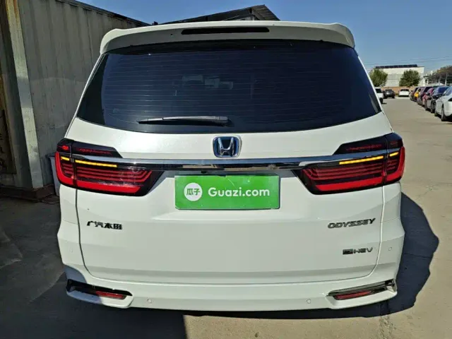 Honda Odyssey — Фото автомобиля 5