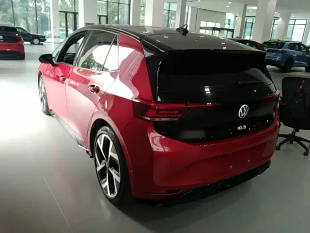 Volkswagen ID.3 — Фото автомобиля 4