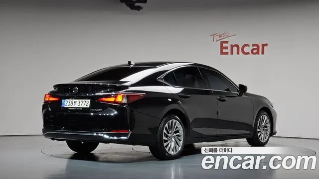 Lexus ES 7th Gen — Фото автомобиля 2