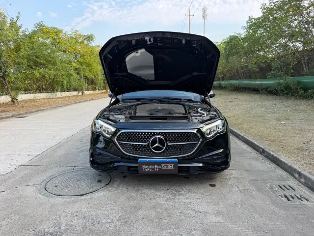 Mercedes-Benz E-Class — Фото автомобиля 4
