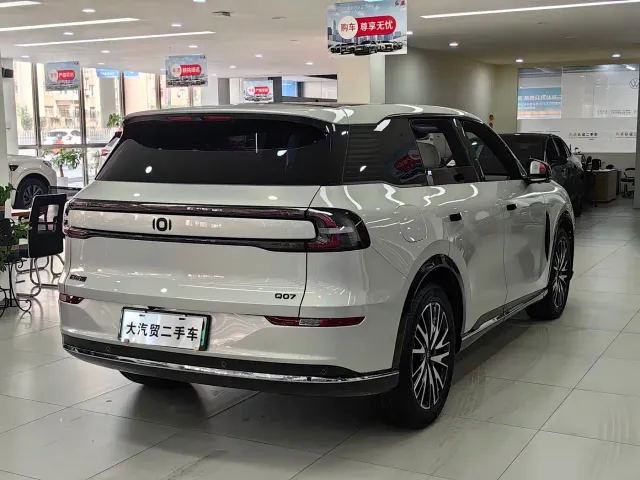 Changan Qiyuan Q07 — Фото автомобиля 3