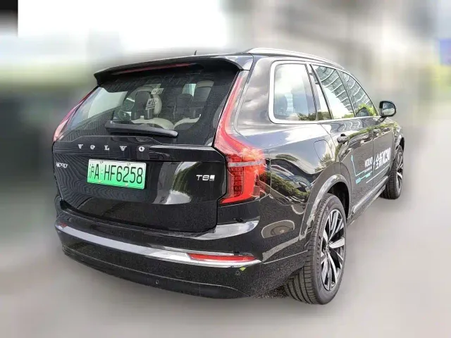 Volvo XC90 — Фото автомобиля 4