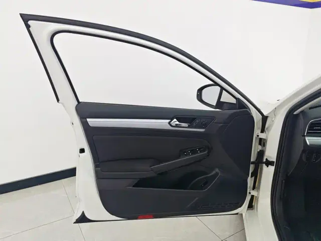 Volkswagen Lamando — Фото автомобиля 7