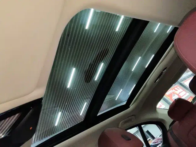 BMW BMW i3 2023 eDrive 40 L Shadowline Package — Фото автомобиля 17