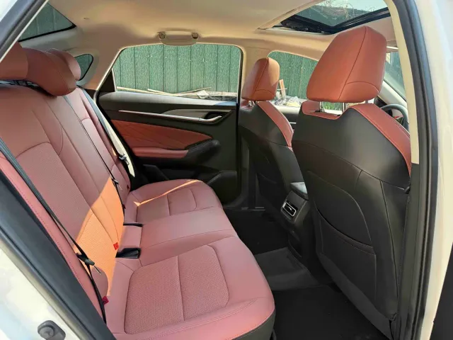 Changan Eado — Фото автомобиля 6
