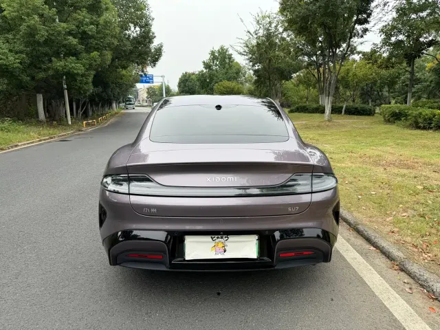 Xiaomi SU7 — Фото автомобиля 15