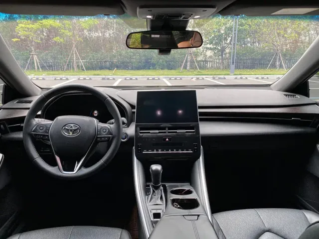 Toyota Avalon — Фото автомобиля 5