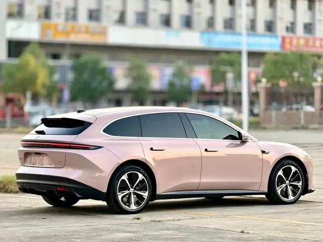 Nio ET5 Touring — Фото автомобиля 7