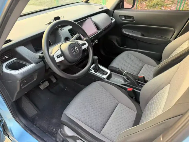 Honda Fit — Фото автомобиля 4