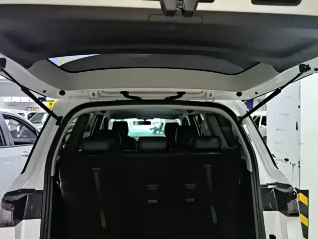 Wuling Jiachen — Фото автомобиля 18
