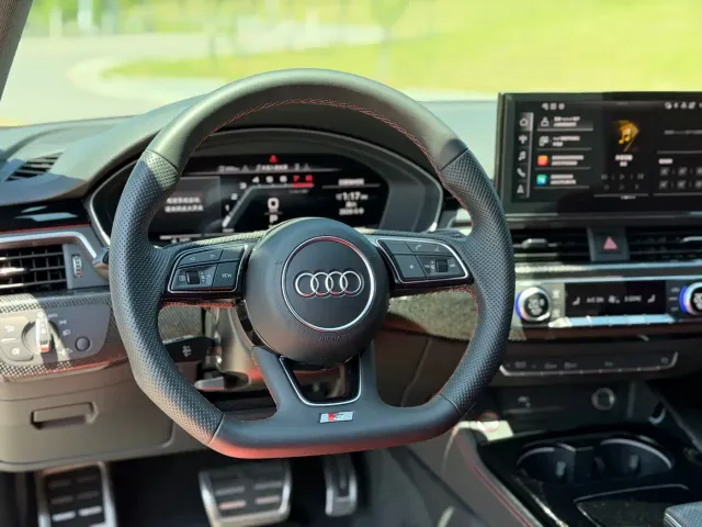 Audi S4 — Фото автомобиля 12