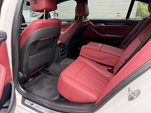 BMW 5 Series — Фото автомобиля 7